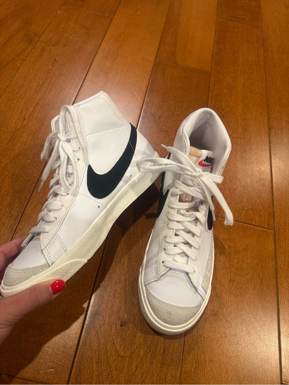 Nike White High-Top Sneakers with Black Swoosh - Picture 11 of 13